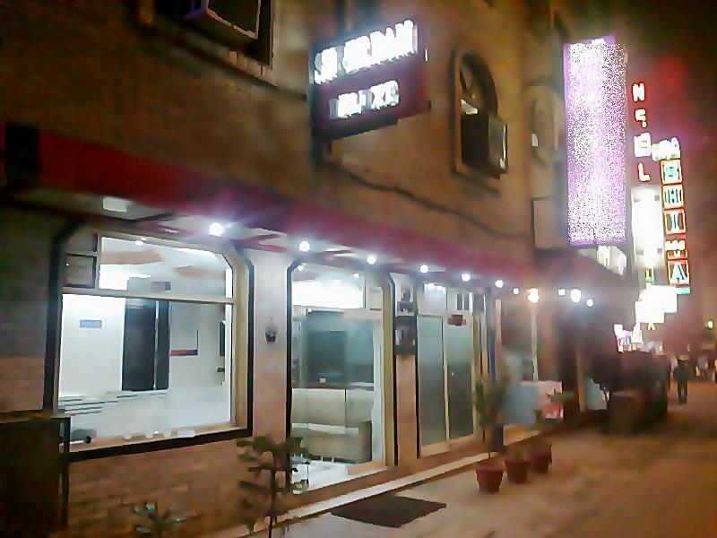 Hotel Shreeram Deluxe New Delhi Exterior photo