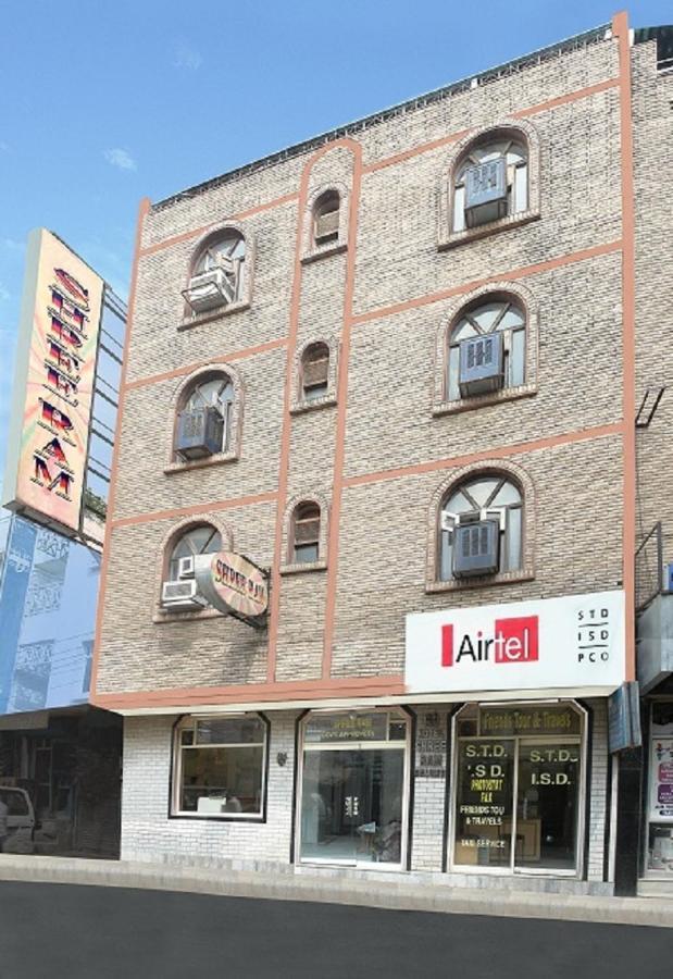 Hotel Shreeram Deluxe New Delhi Exterior photo